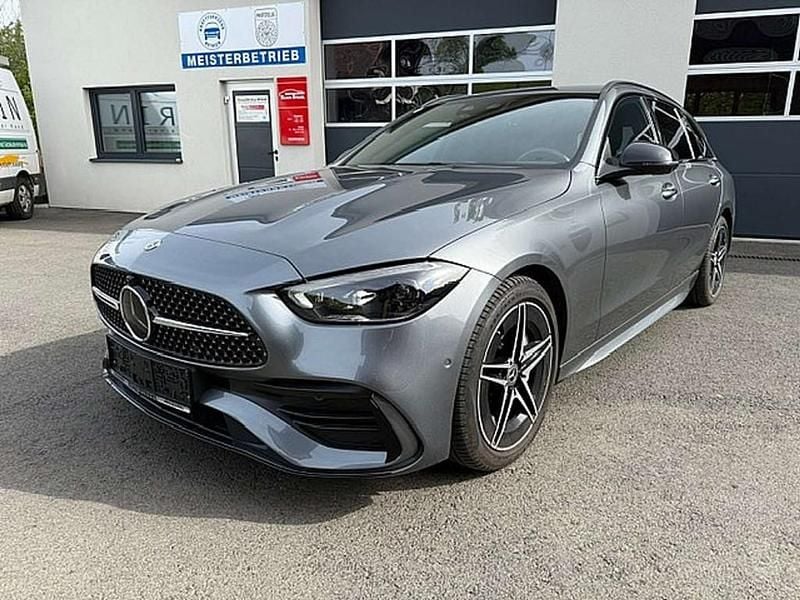 Grau Gebraucht 2023 Mercedes C220 AMG line Kombi | € 48.750 (Teuer) - Bild 1/4
