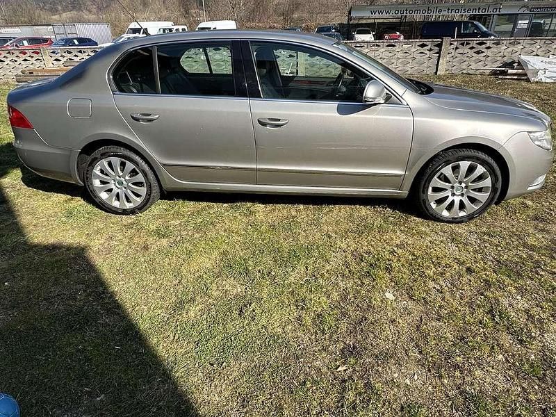Gebraucht Skoda Superb Elegance 160 PS (117 kW) 2009 Limousine