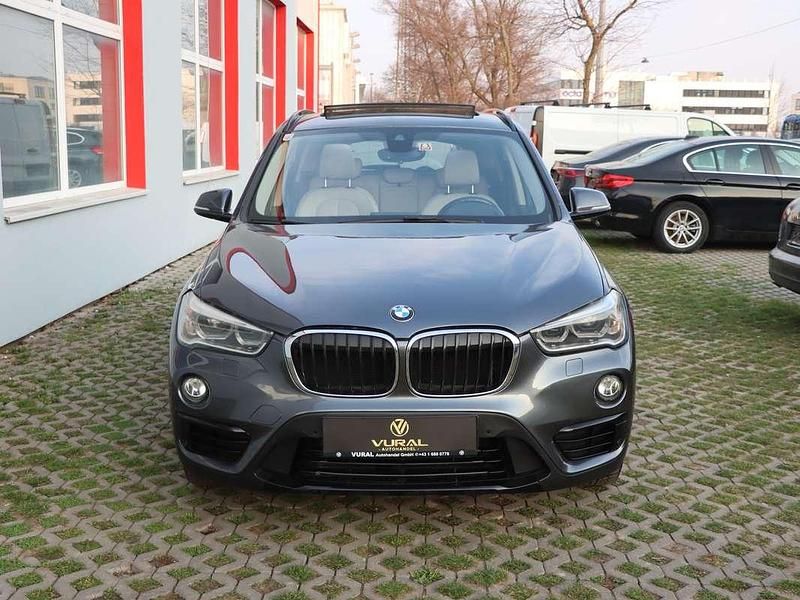 Gebraucht BMW X1 Performance 150 PS (110 kW) 2017 Grau SUV
