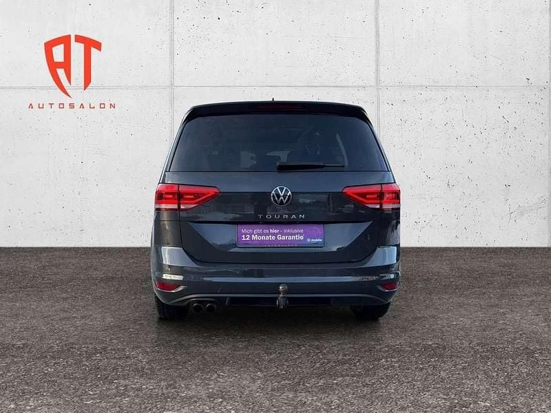 Gebraucht VW Touran Comfortline 150 PS (110 kW) 2022 Grau Van / Kleinbus