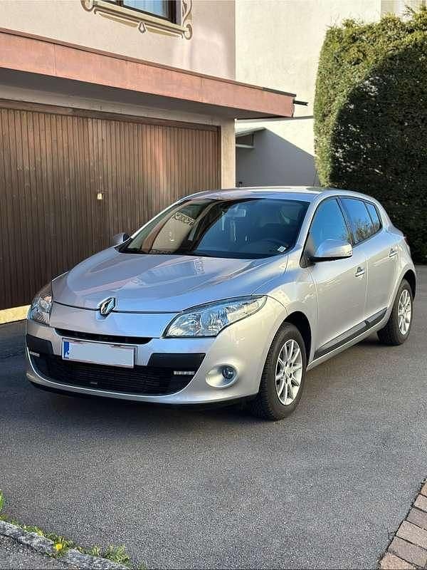 Gebraucht 2011 Renault Mégane III Limousine | € 5.000 - Bild 1/4