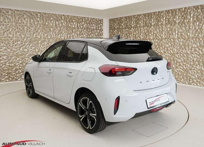 Neu Opel Corsa 136 PS (100 kW) 2025 Rot Limousine