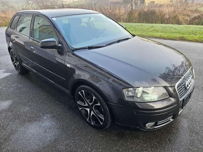 Grau Gebraucht 2007 Audi A3 Ambition Limousine | € 3.600 (Superpreis) - Bild 1/4