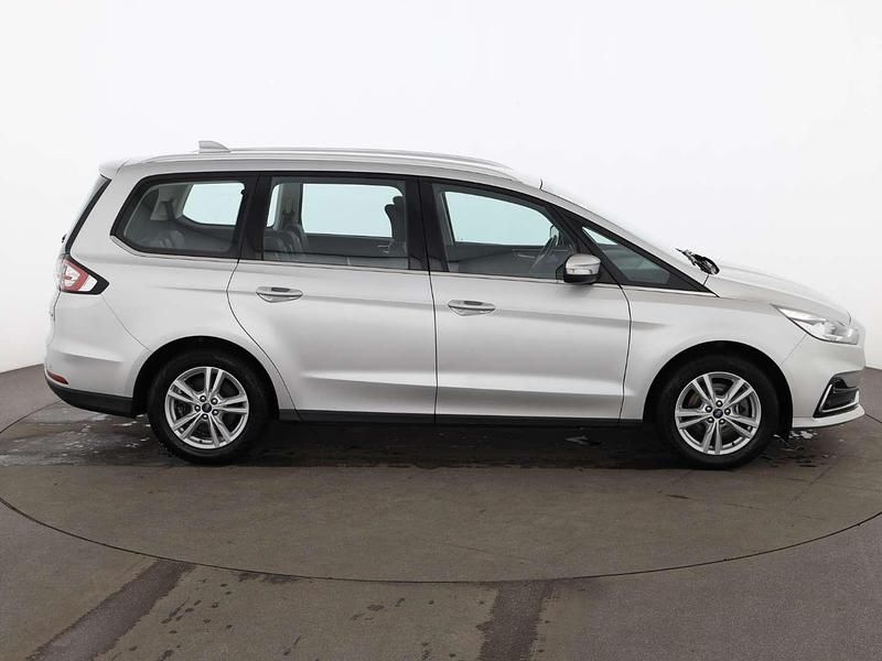 Gebraucht Ford Galaxy Titanium 150 PS (110 kW) 2022 Silber Van / Kleinbus