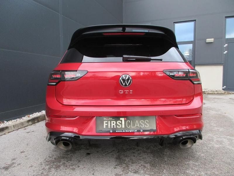 Gebraucht VW Golf VIII GTI Clubsport 300 PS (220 kW) 2025 Mittelrot  metallic Limousine