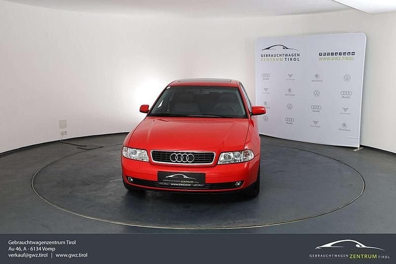 Gebraucht Audi A4 Premium 125 PS (91 kW) 2000 Rot Limousine