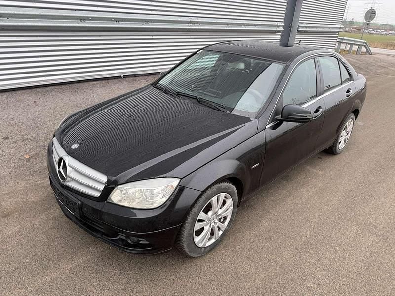 Schwarz Gebraucht 2010 Mercedes C220 Elegance Limousine | € 5.900 (Guter Preis) - Bild 1/4