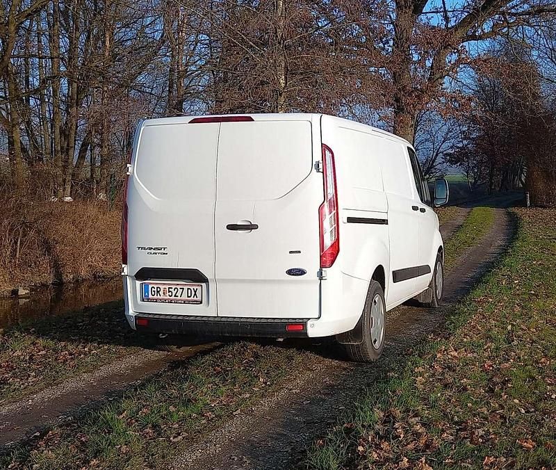 Gebraucht Ford Tourneo Titanium 83 PS (61 kW) 2020 Van / Kleinbus