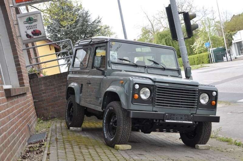 Gebraucht Land Rover Defender 113 PS (83 kW) 1991 Grau SUV
