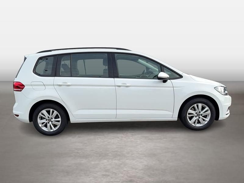 Gebraucht VW Touran Comfortline 150 PS (110 kW) 2021 Weiss  normal Van / Kleinbus
