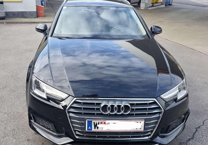 Gebraucht Audi A4 Comfort 150 PS (110 kW) 2019 Schwarz Kombi
