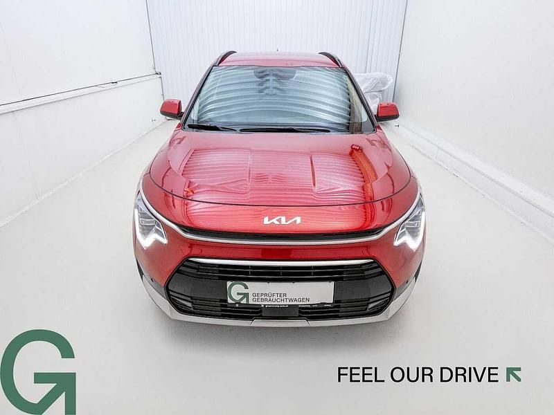 Gebraucht Kia Niro 104 PS (76 kW) 2023 Rot SUV