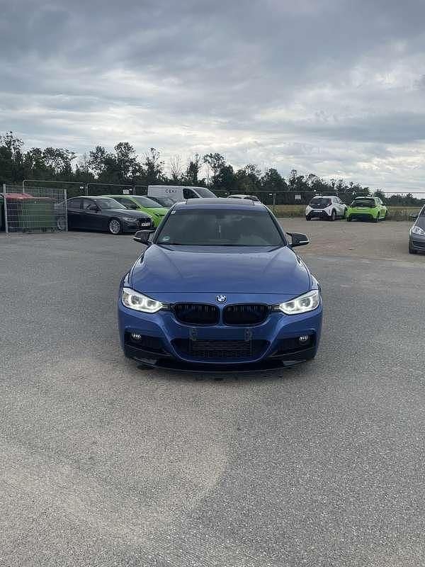 Gebraucht BMW 320 M Sport 184 PS (135 kW) 2013 Blau Limousine