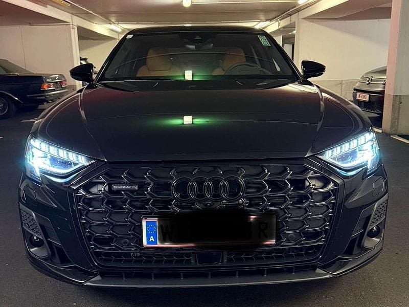 Schwarz Gebraucht 2025 Audi A8L Limousine | € 107.300 - Bild 1/4
