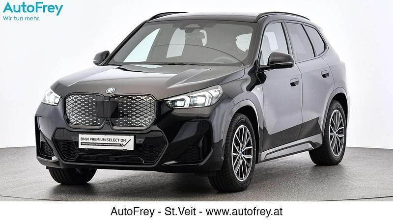 Schwarz Gebraucht 2024 BMW iX1 Shadowline SUV | € 49.950 (Guter Preis) - Bild 1/4