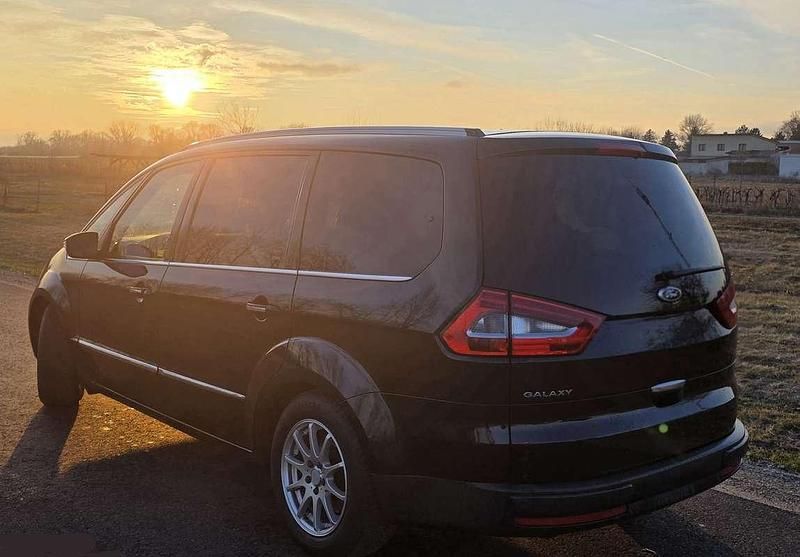 Gebraucht Ford Galaxy Titanium 140 PS (102 kW) 2012 Schwarz Van / Kleinbus