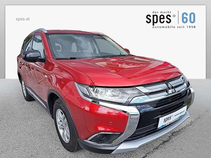 Rot Gebraucht 2016 Mitsubishi Outlander Invite SUV | € 15.658 (Fairer Preis) - Bild 1/4