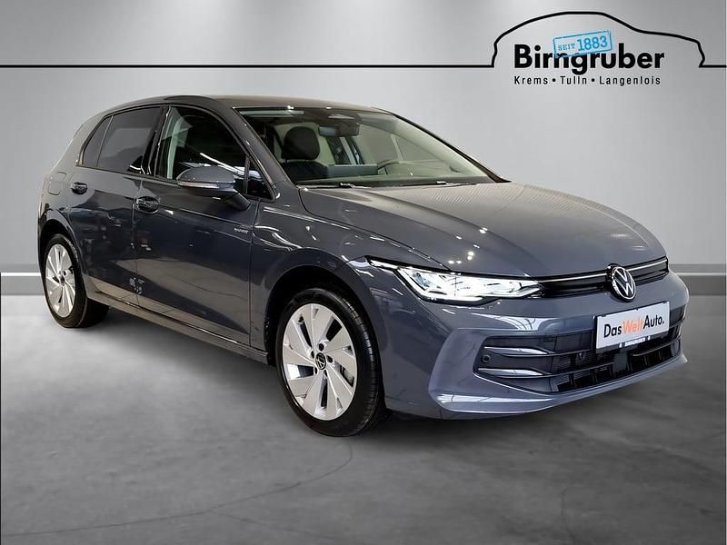Neu VW Golf VIII 115 PS (84 kW) 2026 Mittelgrau  metallic