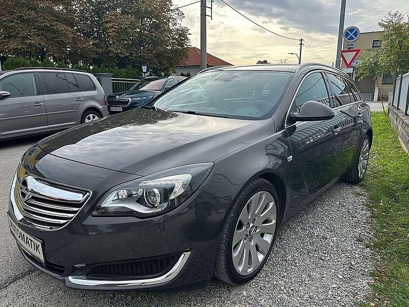 Gebraucht Opel Insignia Cosmo 163 PS (119 kW) 2015 Grau Kombi