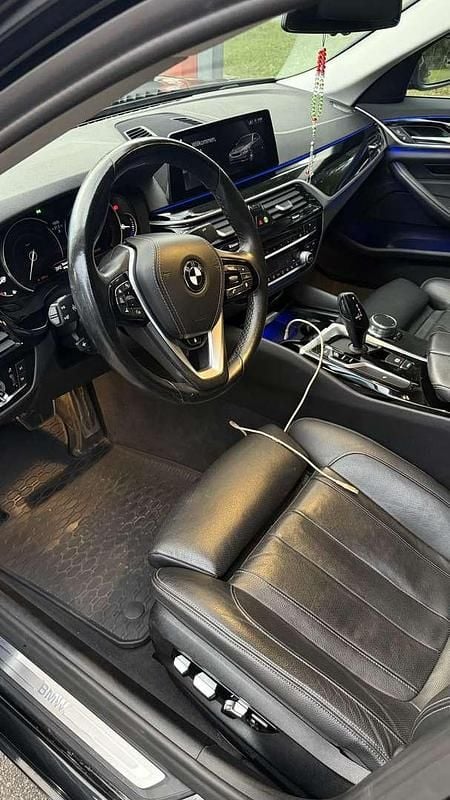 Gebraucht BMW 520 Sport Line 190 PS (139 kW) 2018 Limousine
