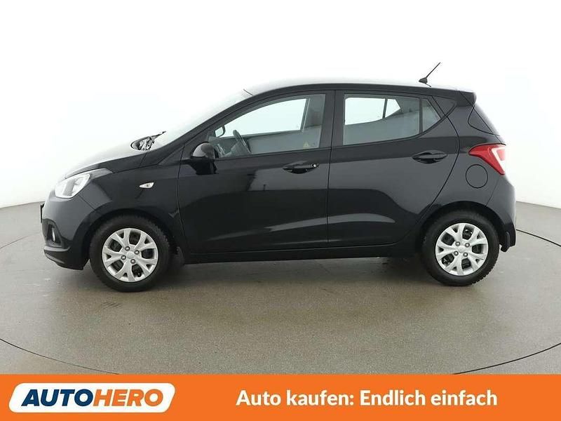 Gebraucht Hyundai i10 Comfort 87 PS (63 kW) 2015 Schwarz Kleinwagen