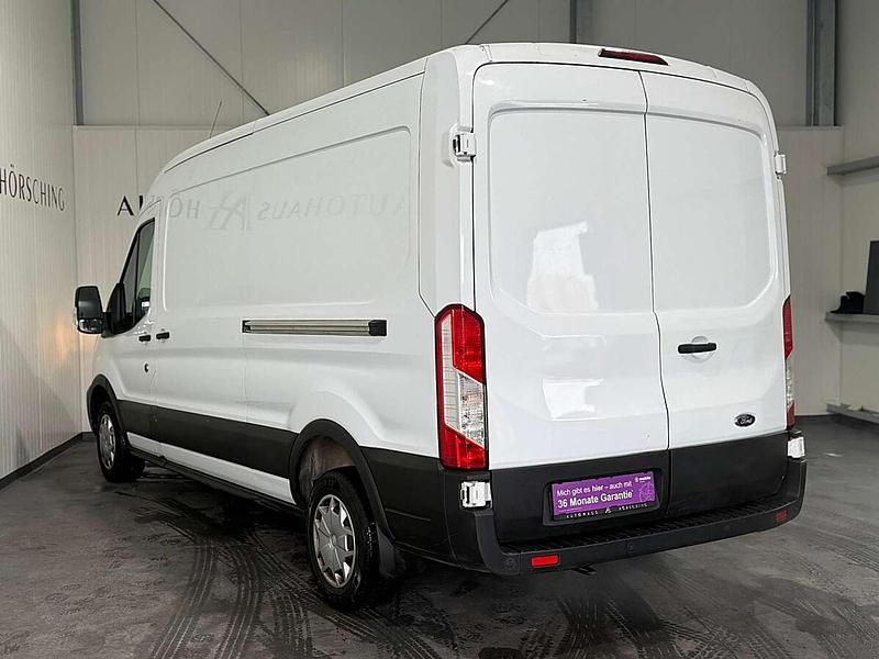 Gebraucht Ford Transit Trend 105 PS (77 kW) 2022 Weiß Van