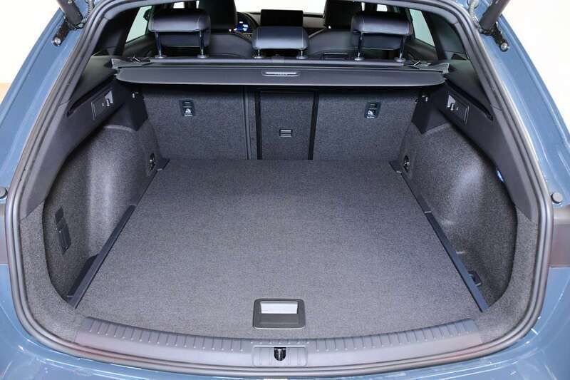 Gebraucht Cupra Leon 150 PS (110 kW) 2024 Blau Limousine