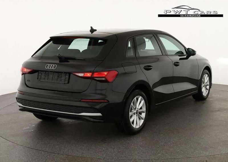 Neu Audi A3 Ambiente 150 PS (110 kW) 2025 Schwarz Limousine