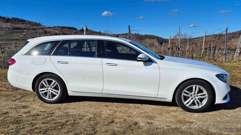 Gebraucht Mercedes E200 Avantgarde 150 PS (110 kW) 2017 Weiß Kombi