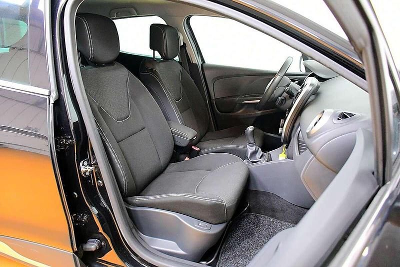 Gebraucht Renault Clio GrandTour 90 PS (66 kW) 2015 Schwarz Kombi