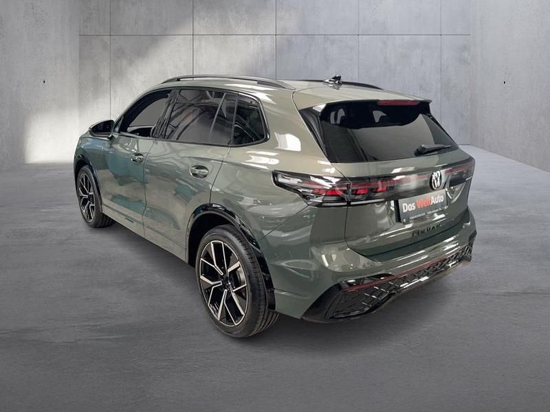 Gebraucht VW Tiguan Sport 150 PS (110 kW) 2026 Mittelgrün metallic SUV