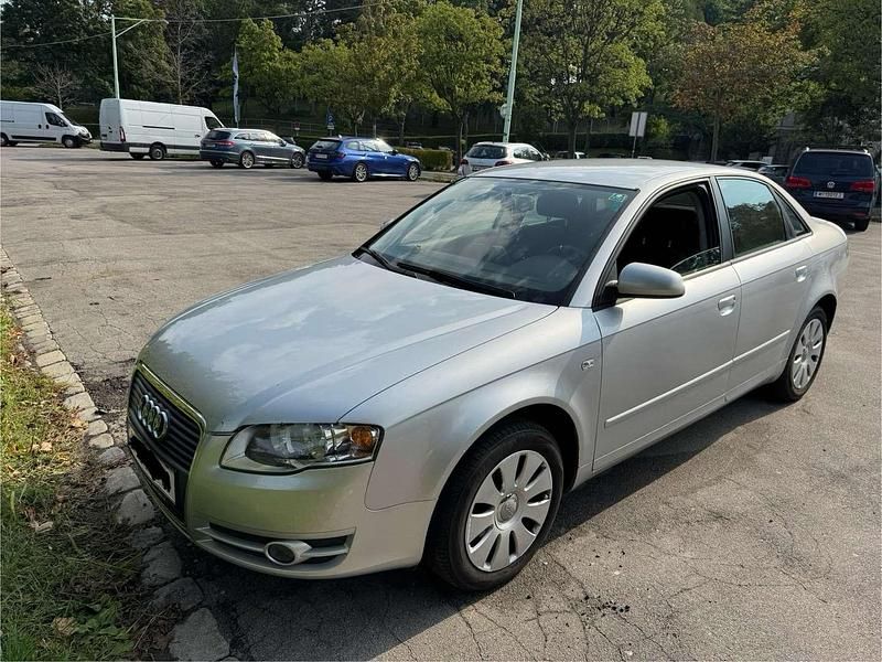 Gebraucht Audi A4 102 PS (75 kW) 2007 Silber Limousine