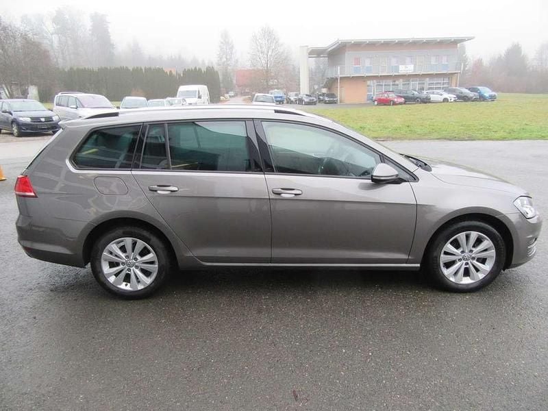 Gebraucht VW Golf VII 110 PS (80 kW) 2016 Grau Kombi