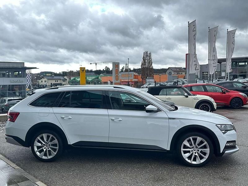 Gebraucht Skoda Superb 200 PS (147 kW) 2021 Weiß Kombi