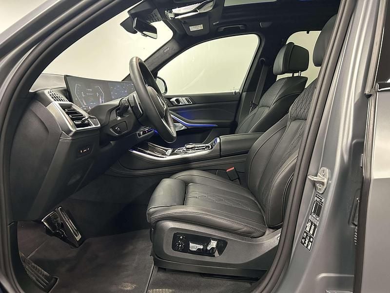 Gebraucht BMW X5 M Sport 298 PS (219 kW) 2025 Grau SUV