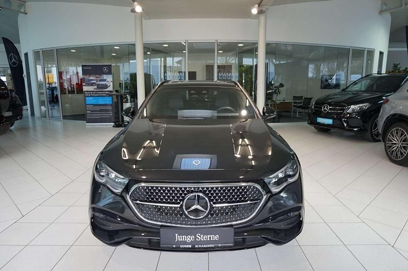 Gebraucht Mercedes E300 AMG 197 PS (144 kW) 2024 Grau Kombi