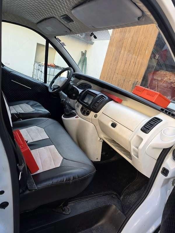 Gebraucht Renault Trafic 101 PS (74 kW) 2002 Van / Kleinbus