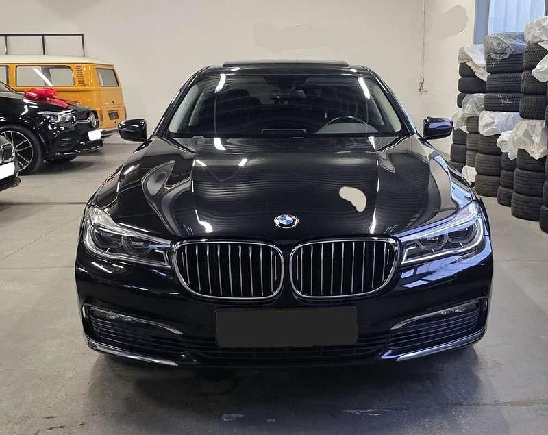 Gebraucht BMW 730 265 PS (194 kW) 2016 Schwarz Limousine