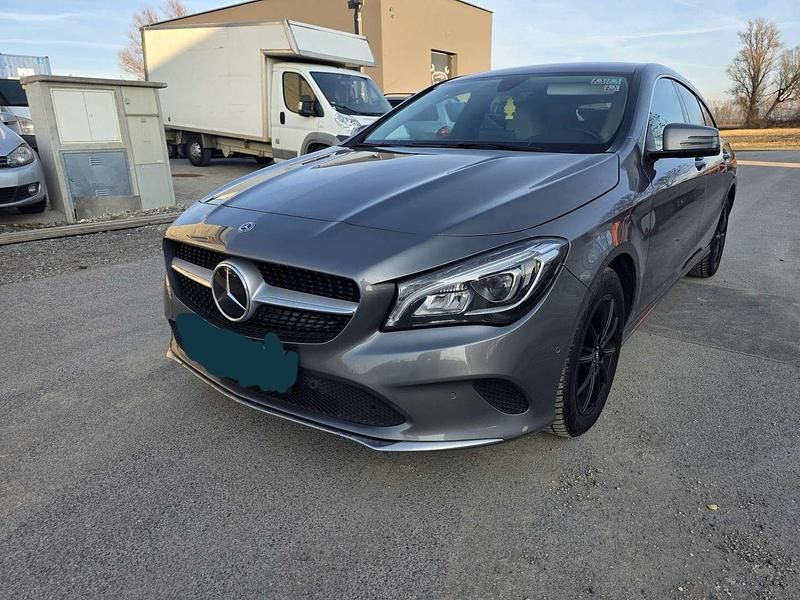 Gebraucht Mercedes CLA200 Shooting Brake 136 PS (100 kW) 2017 Kombi