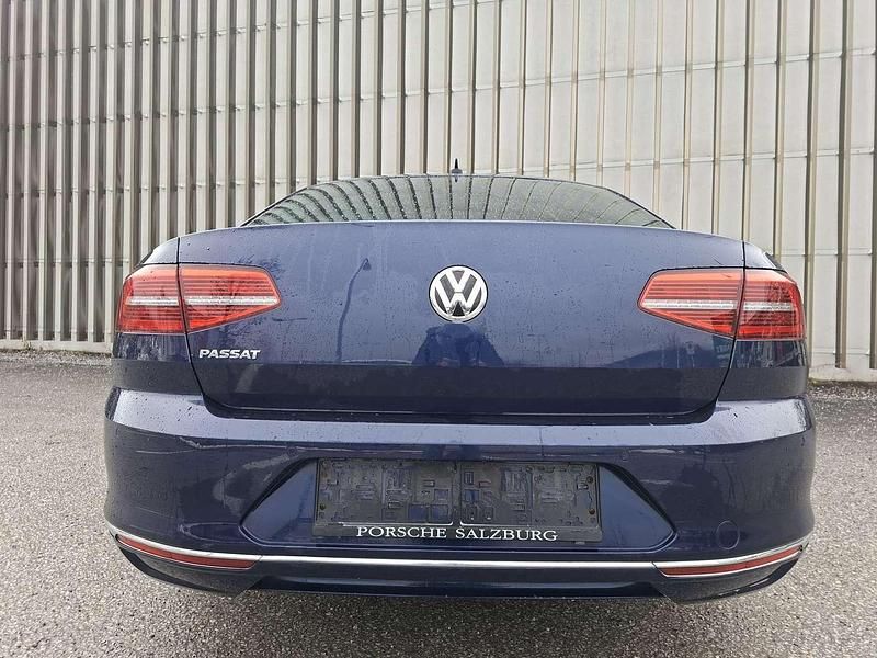 Gebraucht VW Passat Highline 150 PS (110 kW) 2019 Blau Limousine