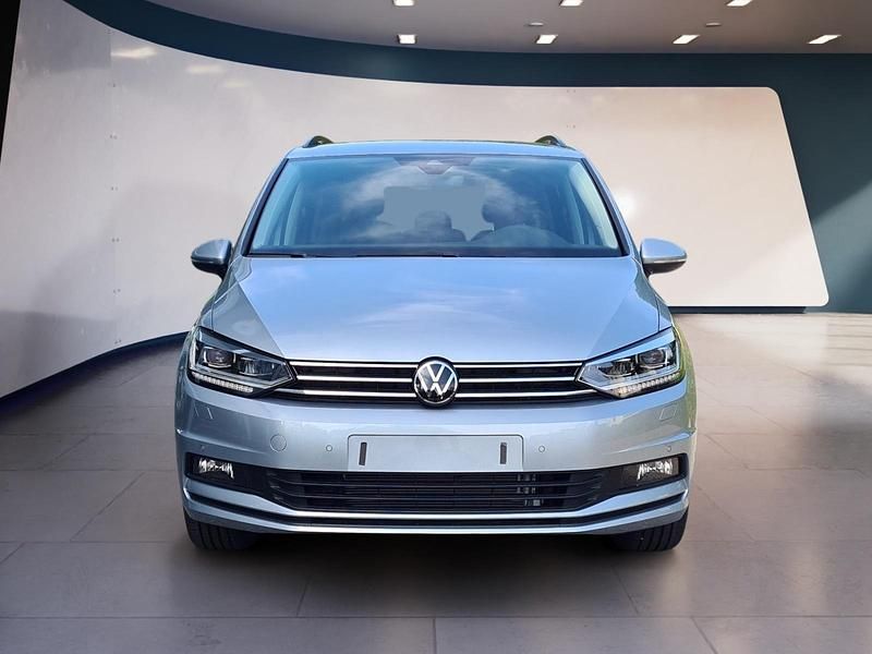 Neu VW Touran Comfortline 150 PS (110 kW) 2025 Silber Van / Kleinbus