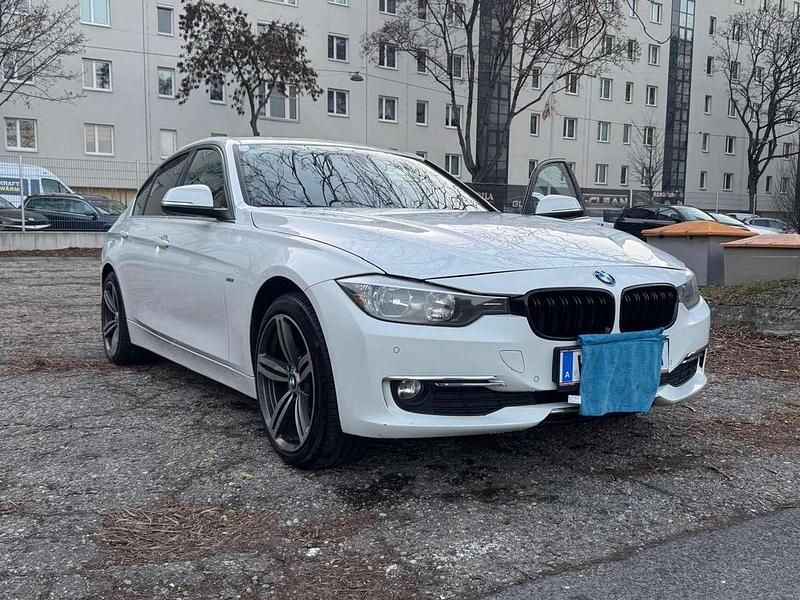 Gebraucht BMW 320 170 PS (125 kW) 2013 Weiß Limousine