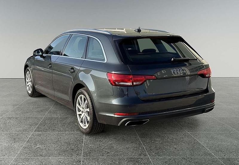 Gebraucht Audi A4 Design 122 PS (89 kW) 2019 Schwarz Kombi