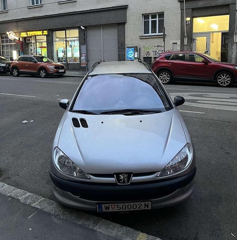 Gebraucht 2004 Peugeot 206 Filou Kombi | € 2.050 - Bild 1/4