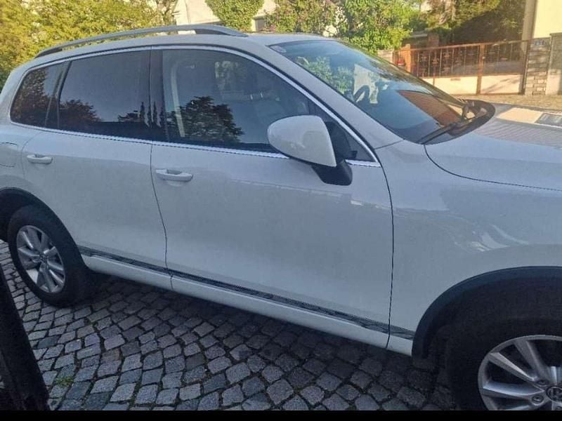 Gebraucht VW Touareg Comfortline 204 PS (150 kW) 2017 Weiß SUV