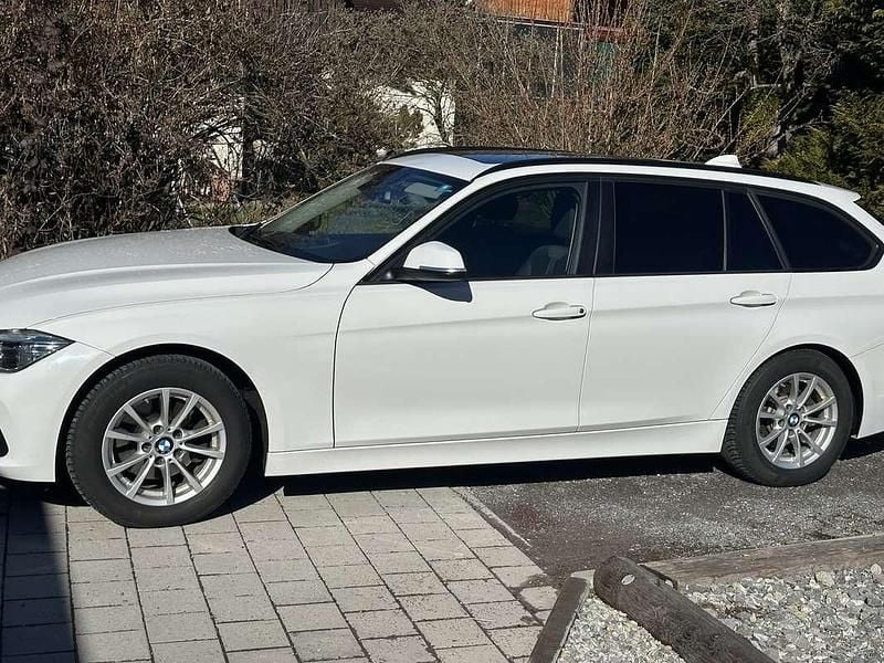 Gebraucht BMW 320 Luxury Line 190 PS (139 kW) 2015 Kombi