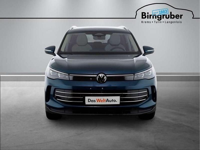 Gebraucht VW Tiguan Elegance 150 PS (110 kW) 2024 Dunkelblau  metallic SUV
