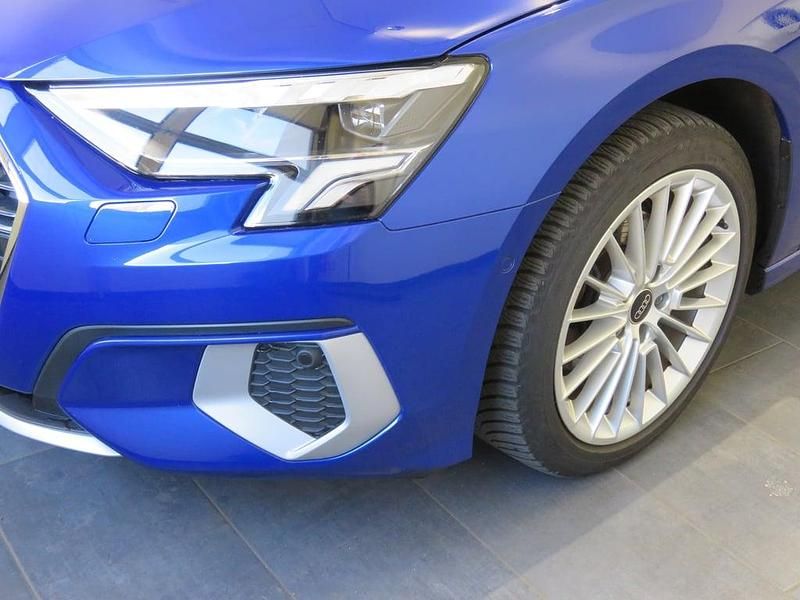 Gebraucht Audi A3 Advanced 116 PS (85 kW) 2023 Blau Limousine