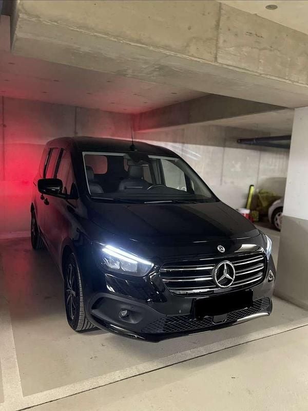 Gebraucht Mercedes 180 Progressive 116 PS (85 kW) 2022 Schwarz Limousine