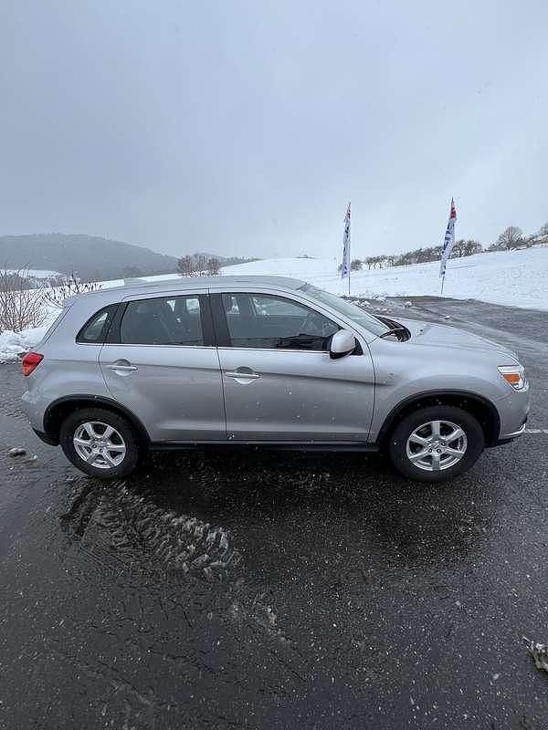 Gebraucht Mitsubishi ASX Inform 117 PS (86 kW) 2019 Silber SUV